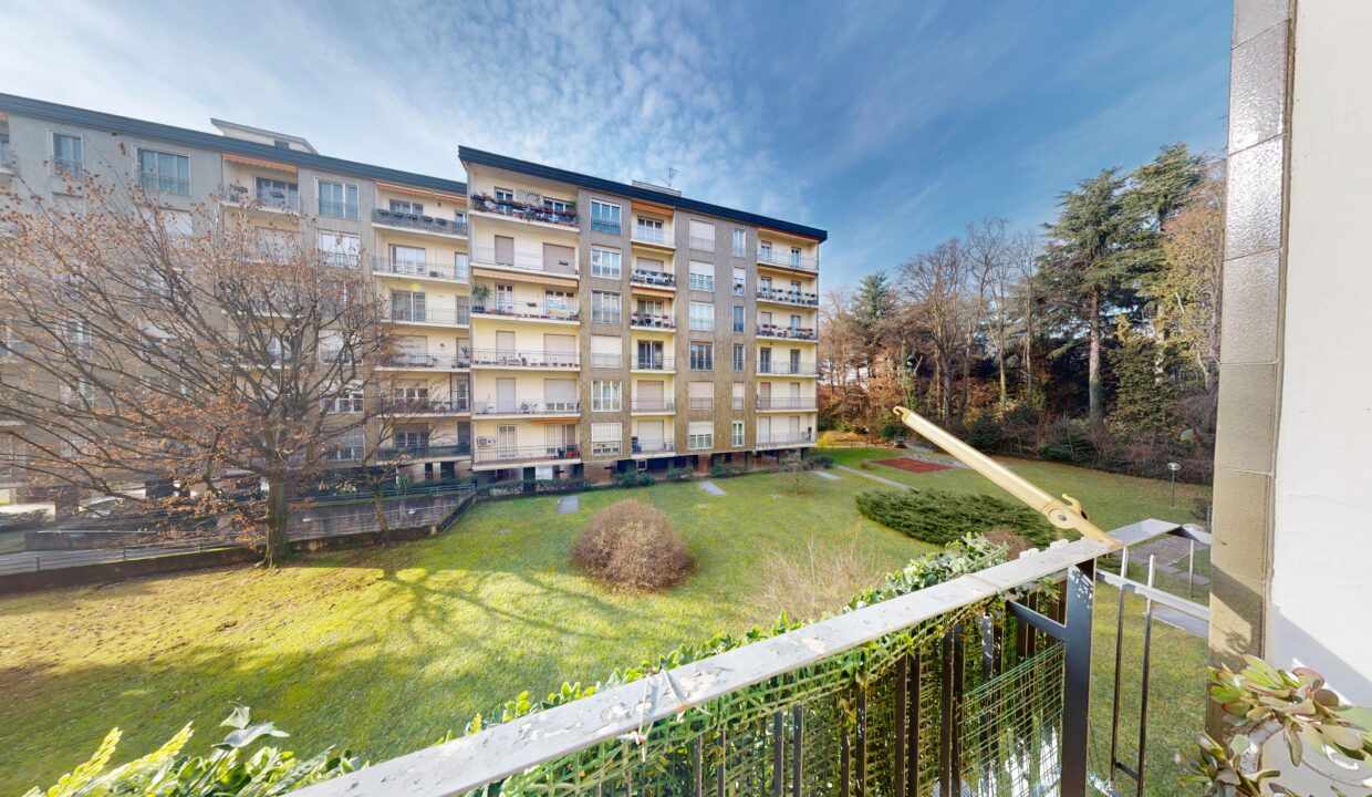 13.Vista balcone soggiorno